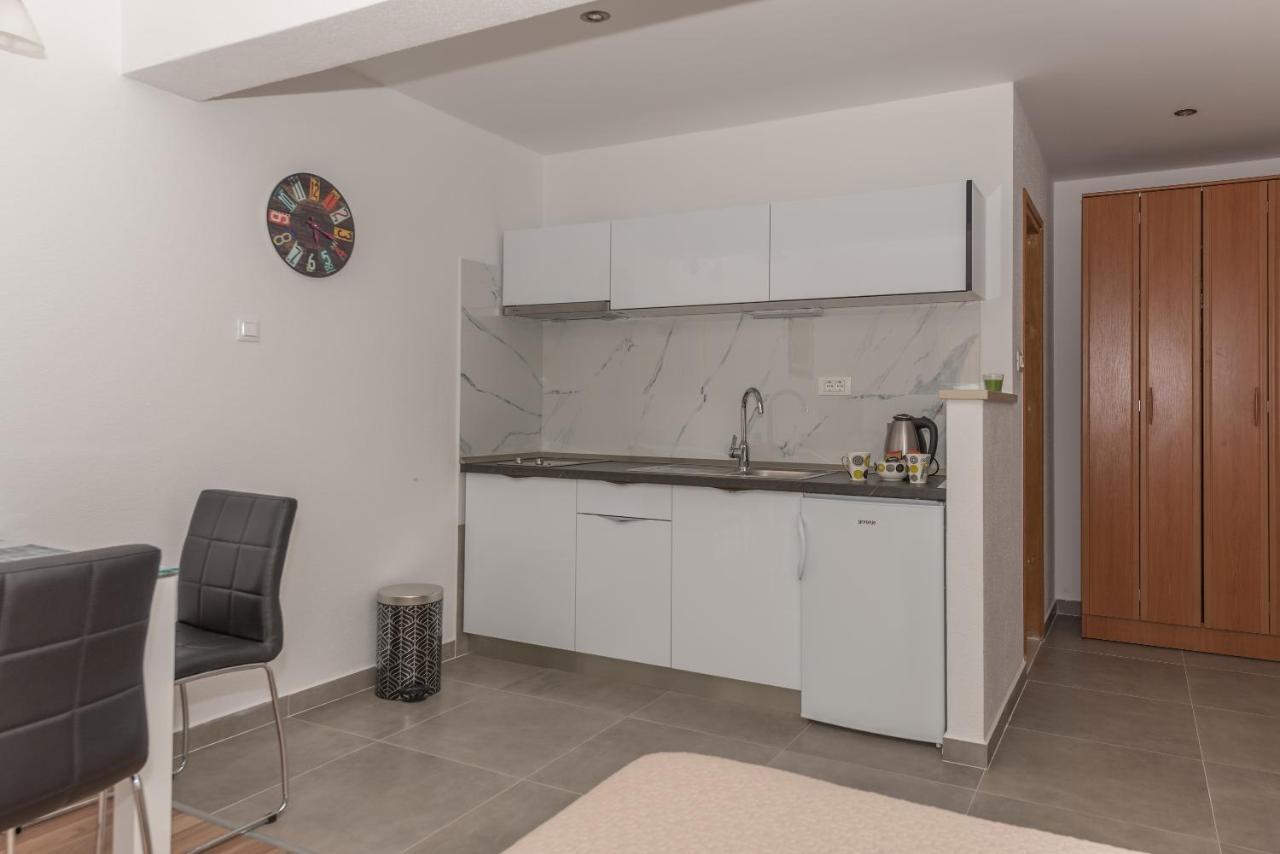 Nina Seaview Apartment Baška Voda Екстериор снимка